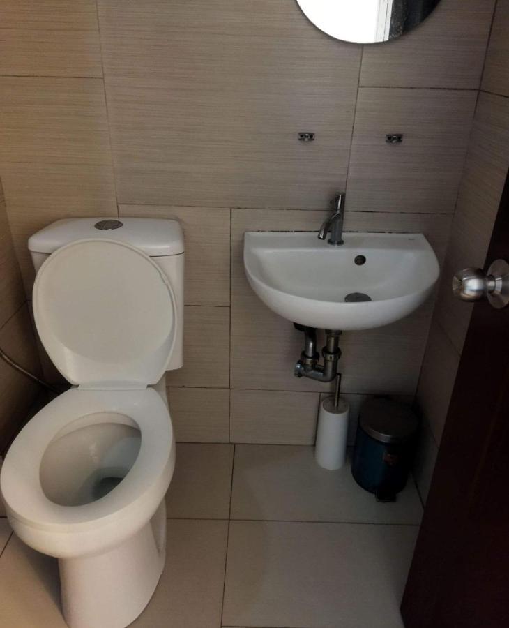 Room In Alabang Manila Eksteriør bilde